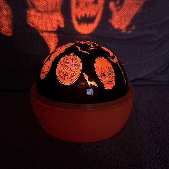 Sam Trick R Treat Tabletop Spinnin Illuminating Shadow Light Projector Halloween - Picture 3 of 10